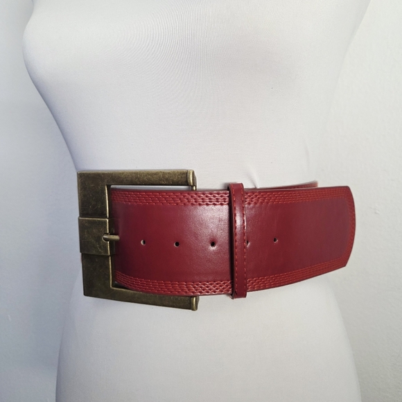 Wide Red Belt With Brass Buckle - Picture 5 of 8